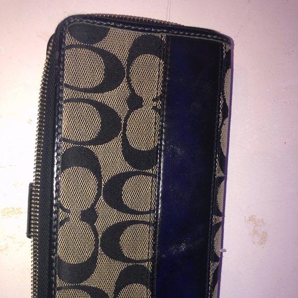 Authentic Coach Wallet - Picture 2 of 6